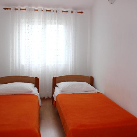 Apartments Tonci And Iris Primosten Luaran gambar