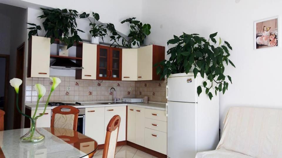 Apartments Tonci And Iris Primosten Luaran gambar