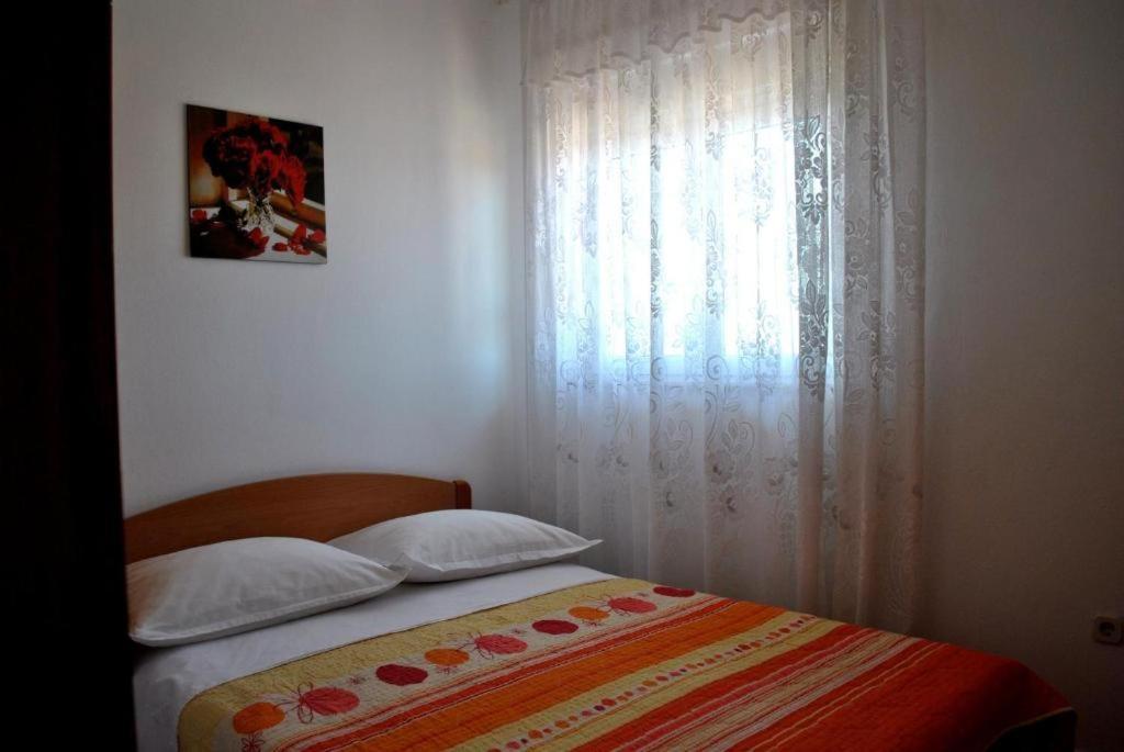 Apartments Tonci And Iris Primosten Luaran gambar